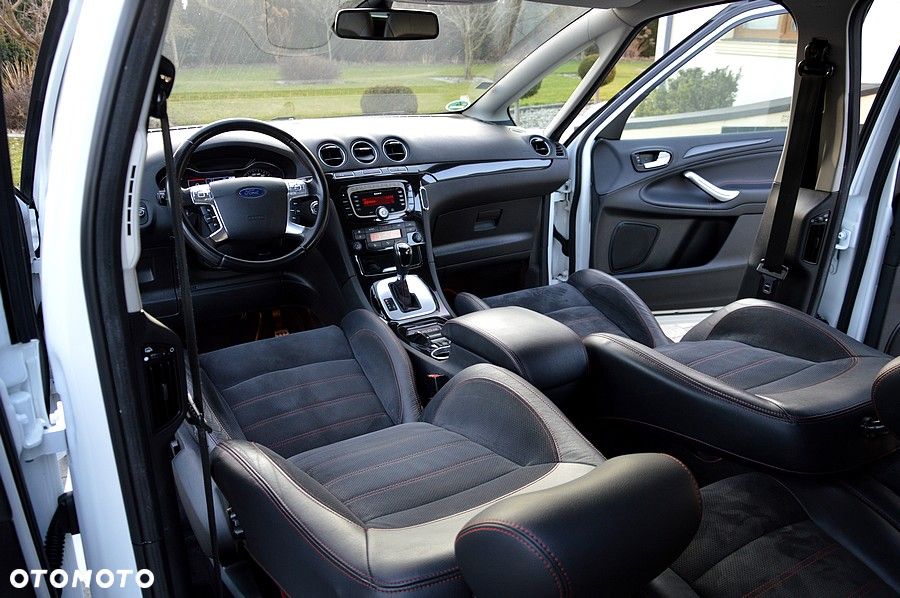 Ford S-Max - 25