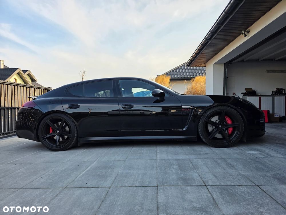 Porsche Panamera GTS PDK - 1
