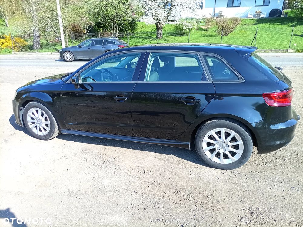 Audi A3 Sportback 1.6 TDI ultra Attraction - 8