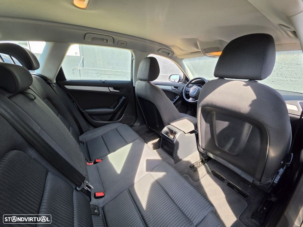 Audi A4 Avant 2.0 TDI Sport - 8