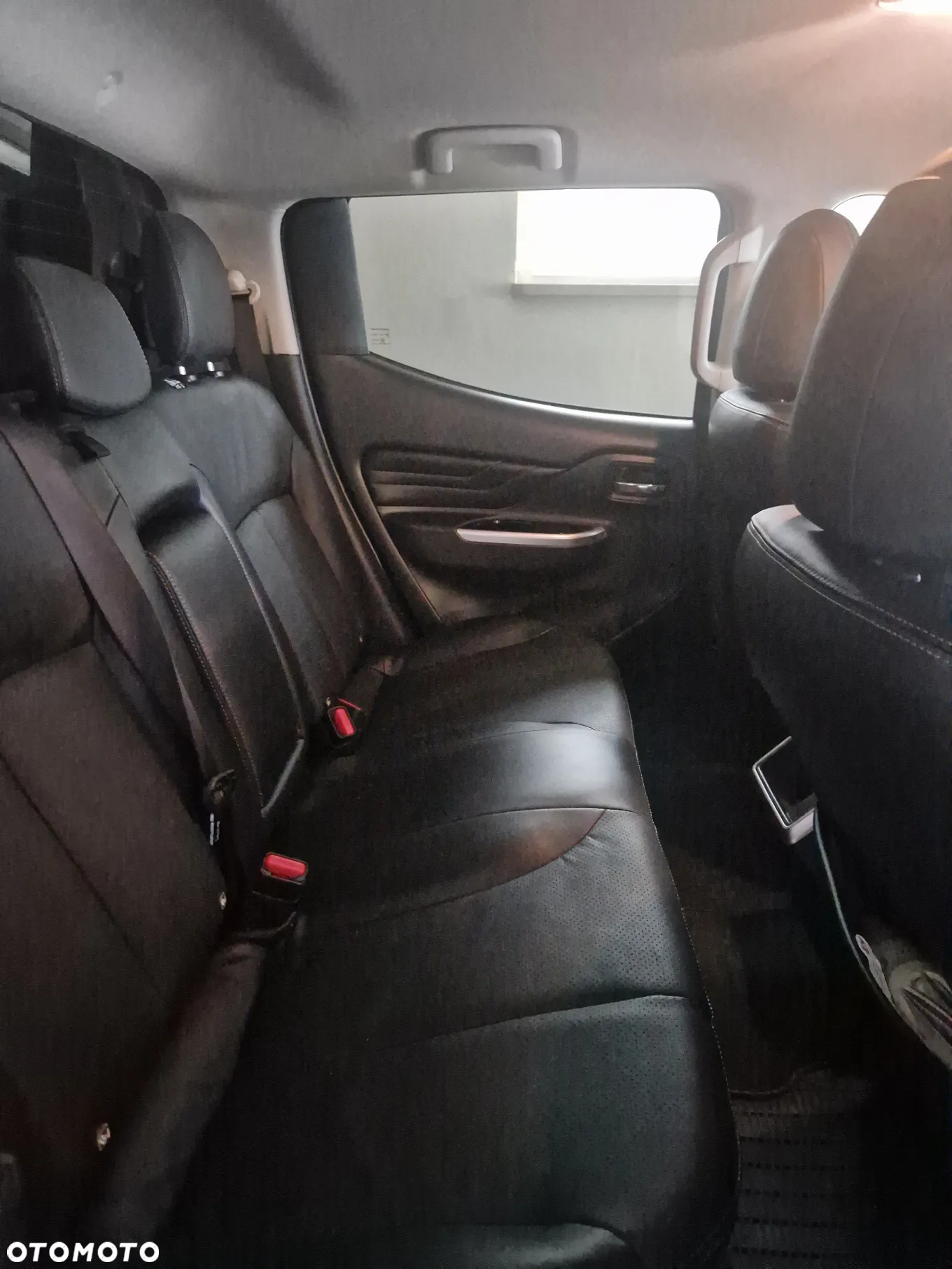 Mitsubishi L200 2.2 d DC Instyle Plus - 10