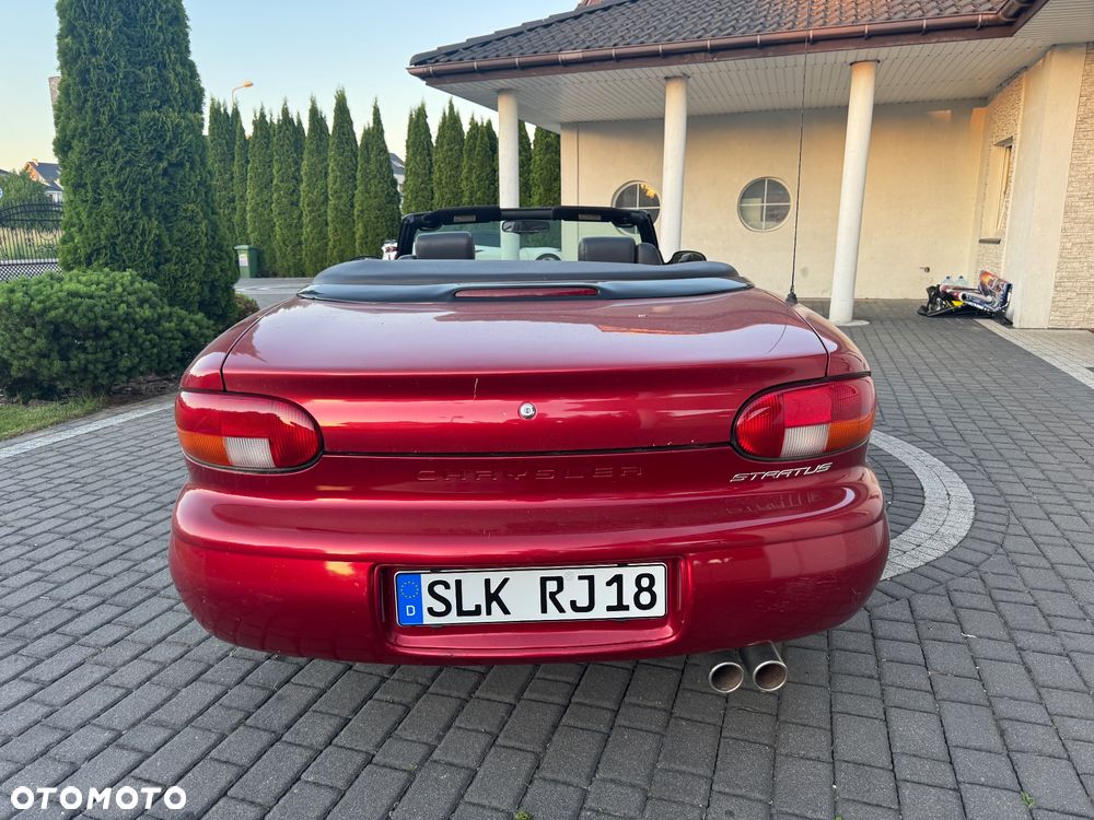 Chrysler Stratus LE 2.0L - 5