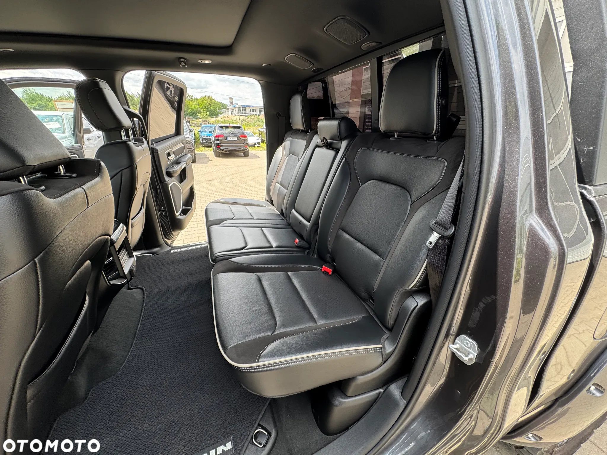 RAM 1500 Crew Cab Laramie - 21