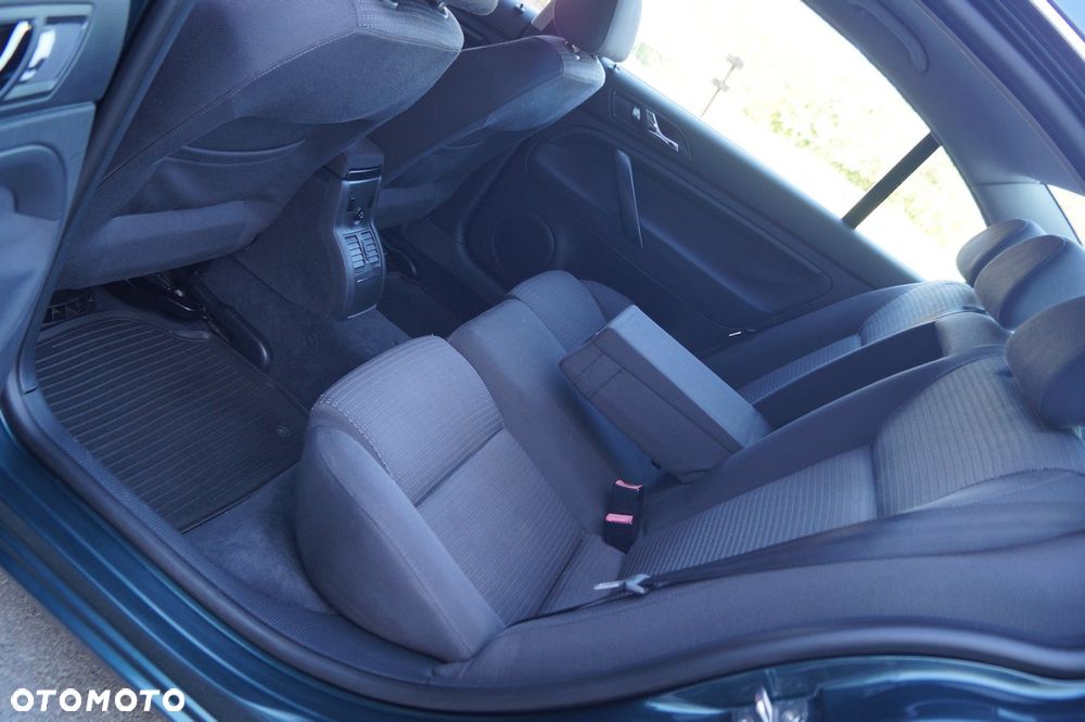 Skoda Superb 2.0 Exclusive - 38
