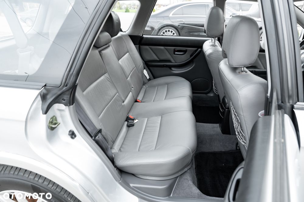 Subaru Outback 3.0 H6 - 7