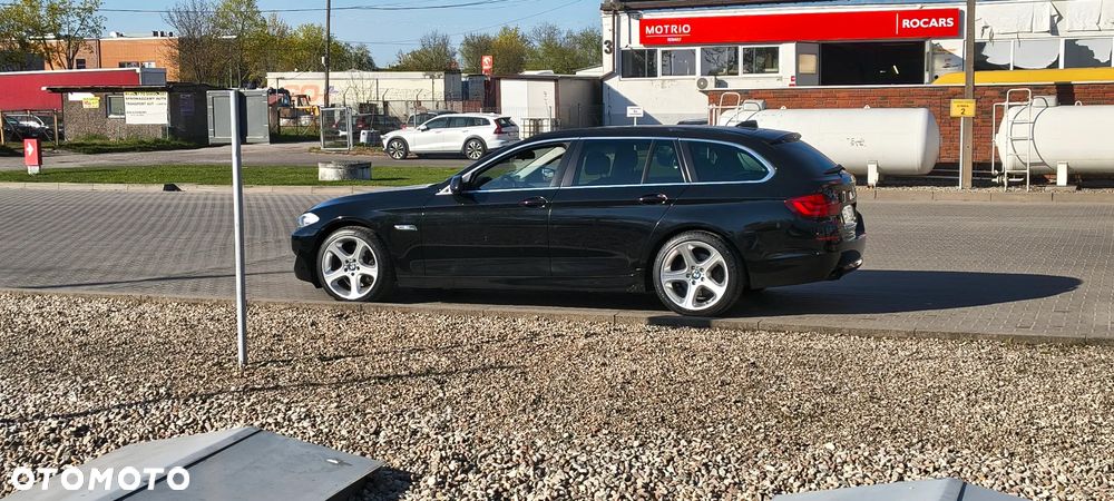 BMW Seria 5 525d Luxury Line - 13