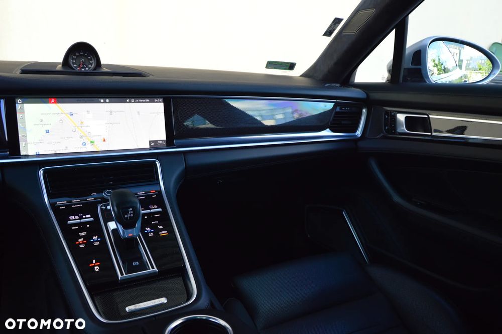 Porsche Panamera Turbo - 27