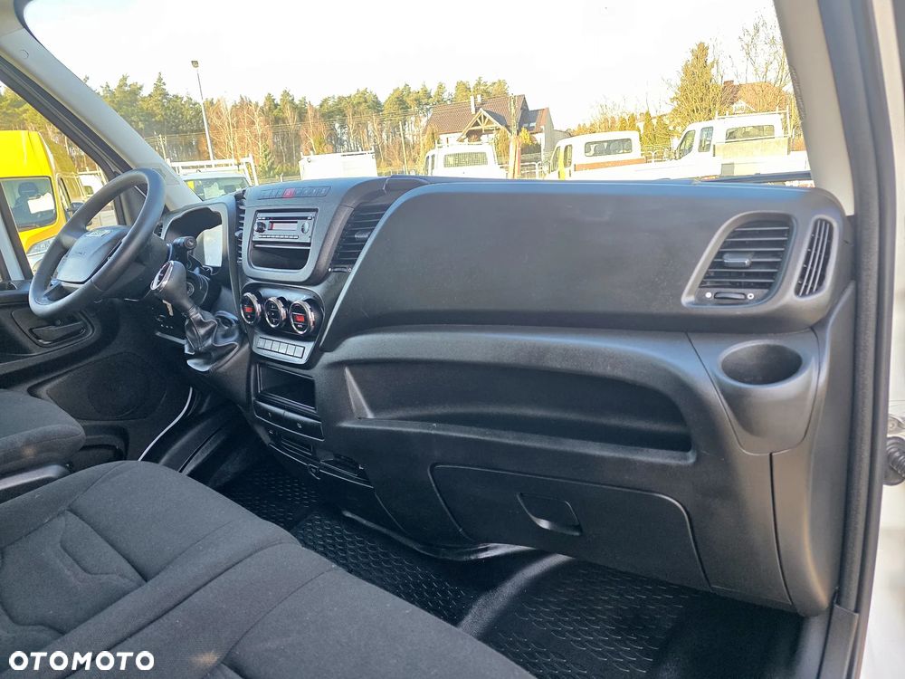 Iveco 35C17 35-170 3,0 HPI 170 KONNY KONTENER 4,2M WINDA CHŁODNIA CARRIER MROŻNIA ZASILANIE ZEWNĘTRZNE KLIMA BLIŻNIAKI DO 3,5T HIMATIC 8 BIEGOWY WEBASTO - 22