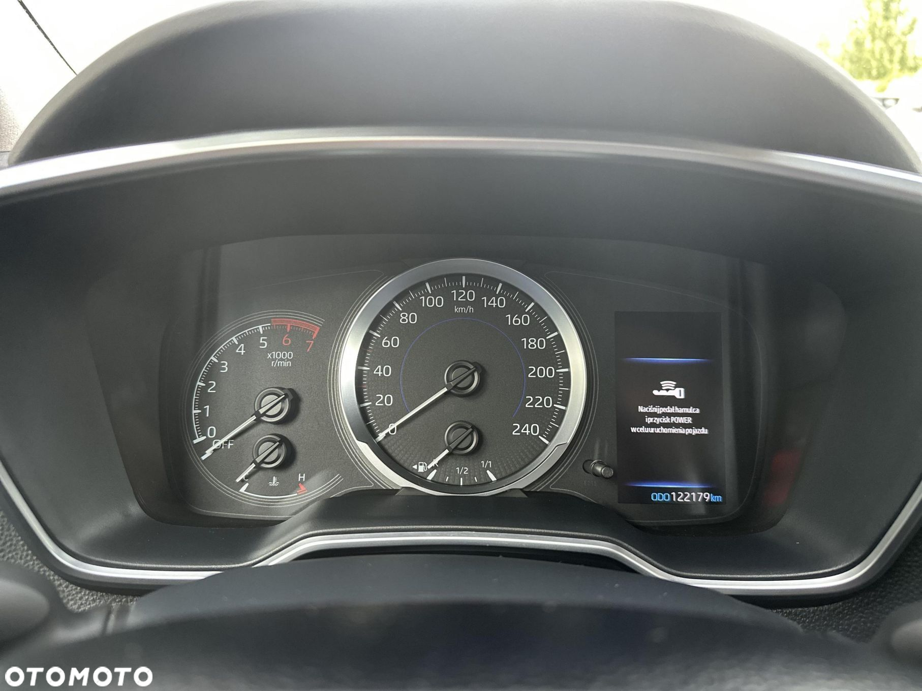 Toyota Corolla 1.8 Hybrid Comfort - 18