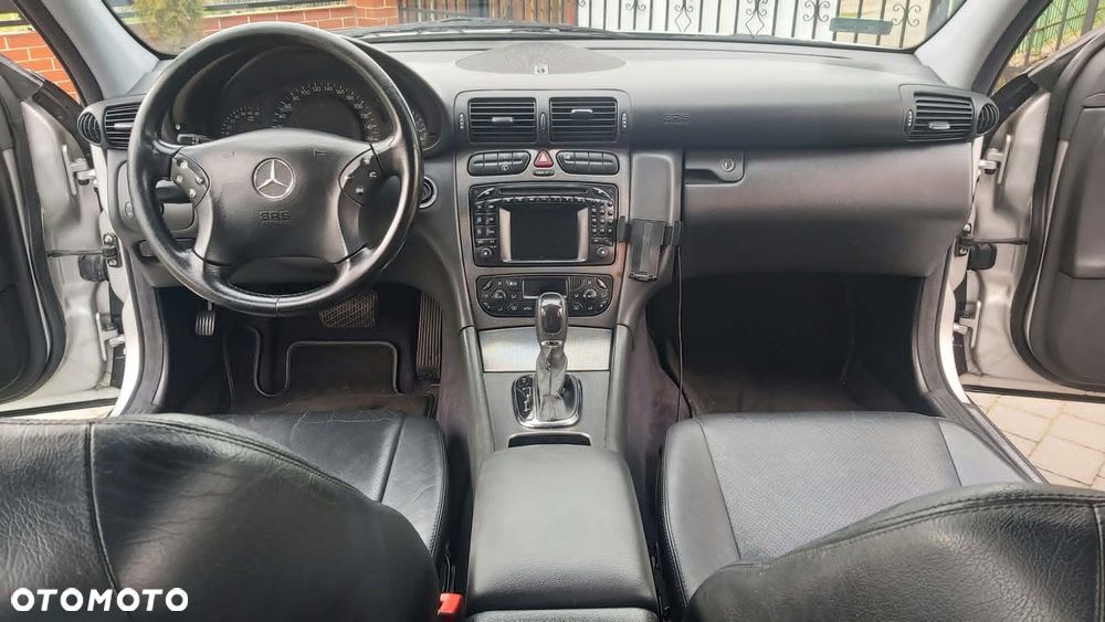 Mercedes-Benz Klasa C 320 T Avantgarde 4-Matic - 9