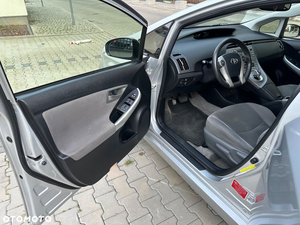 Toyota Prius 1.8 HSD Active - 21
