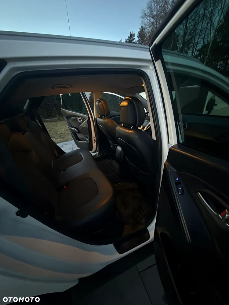 Hyundai ix35 1.7 CRDi 2WD blue Trend - 17