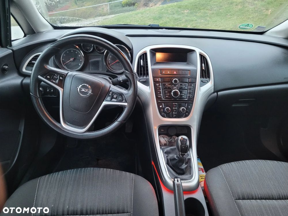 Opel Astra 1.6 Innovation - 11