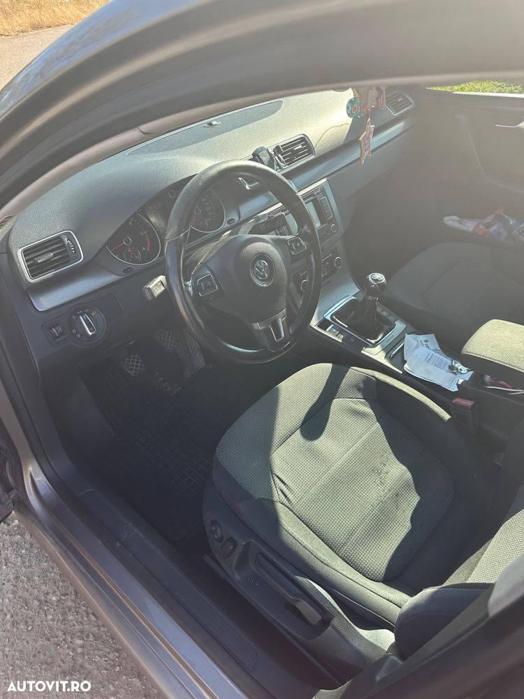 Volkswagen Passat 2.0 TDI Blue TDI Highline - 12