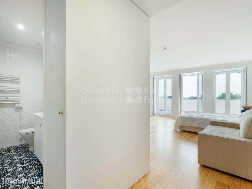 Apartamento T0 com varanda para venda em Cedofeita, Porto - Grande imagem: 4/25