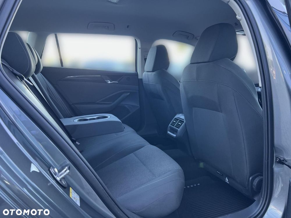 Volkswagen Passat 1.5 TSI ACT mHEV Trend DSG - 28