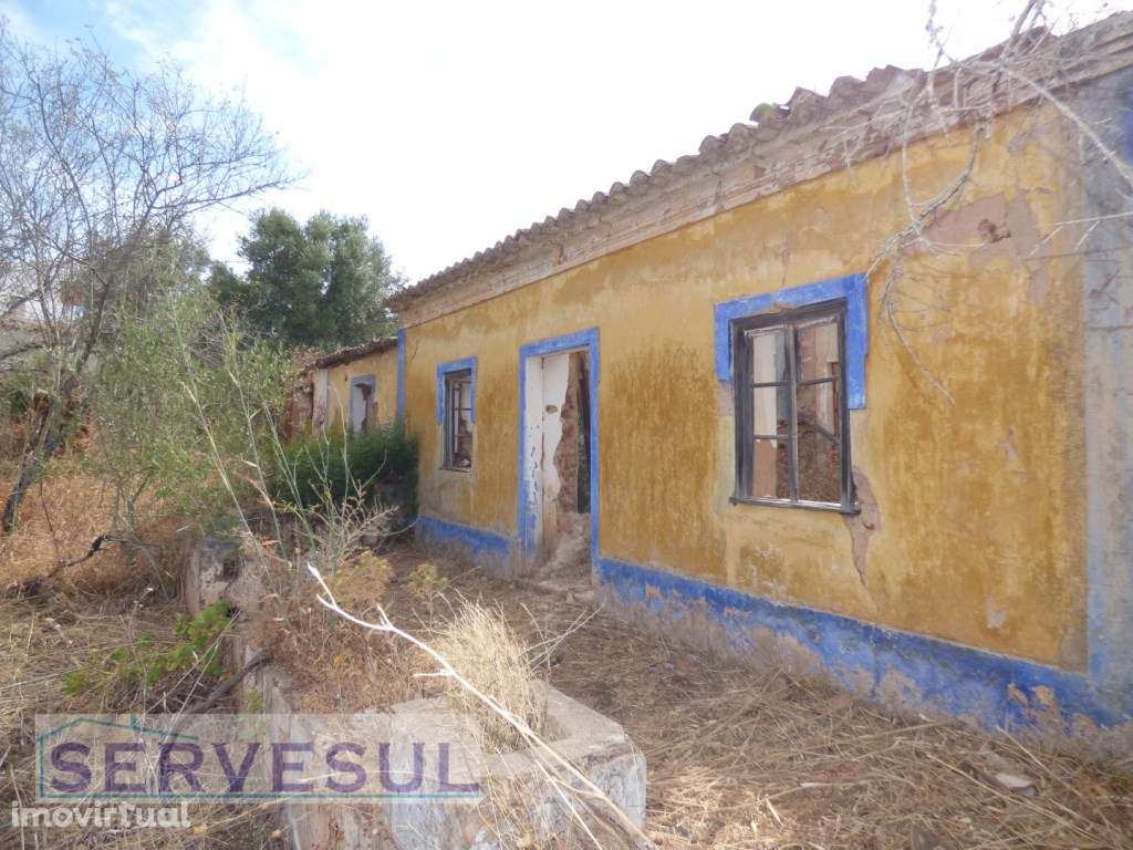 Propriedade com duas ruinas, possibilidade de construção até 600m2,... - Grande imagem: 2/21