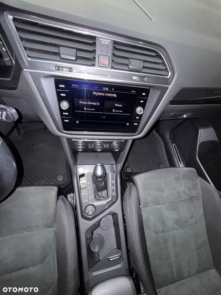 Volkswagen Tiguan 2.0 TDI SCR 4Mot R-Line DSG - 24