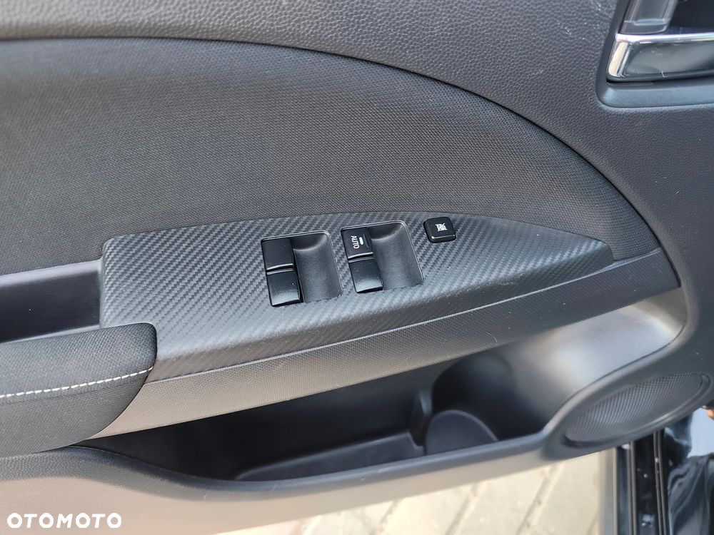 Mitsubishi Space Star - 16