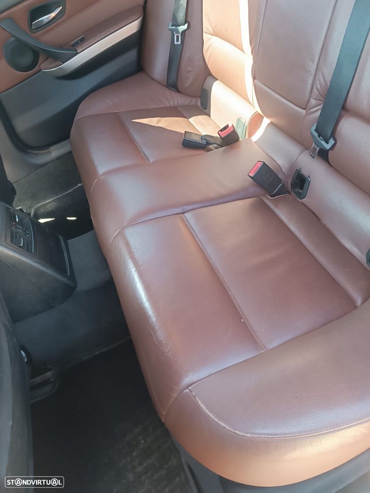 BMW 320 d - 9