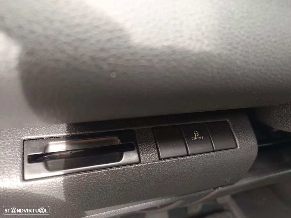 Peugeot 3008 1.6 HDi Premium - 22