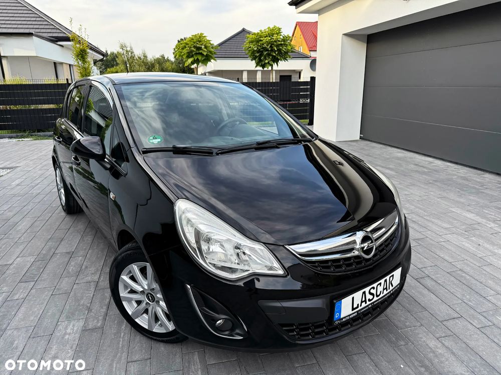 Opel Corsa 1.4 16V 150 Jahre - 11