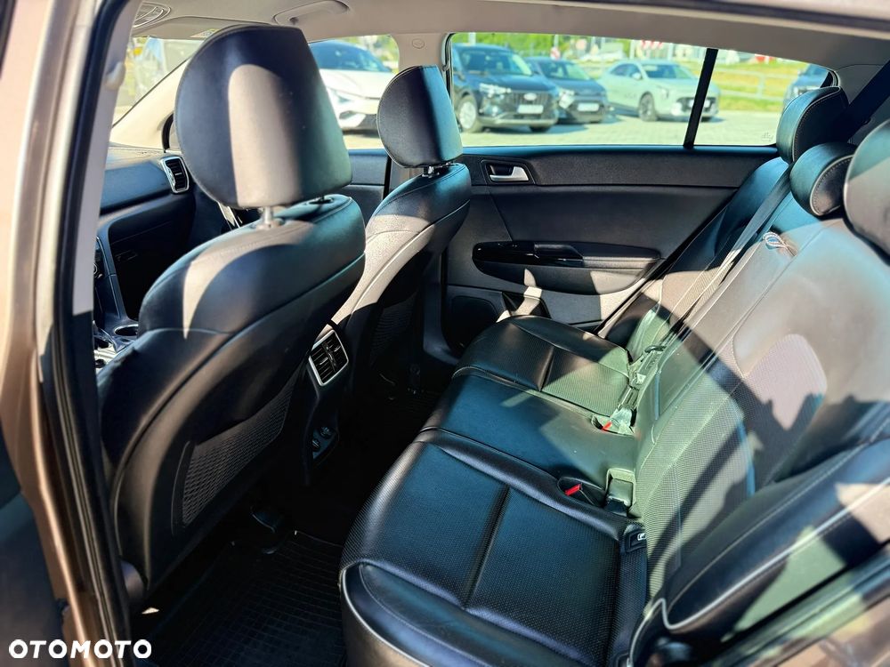Kia Sportage 1.6 T-GDI L Business Line 4WD DCT - 12