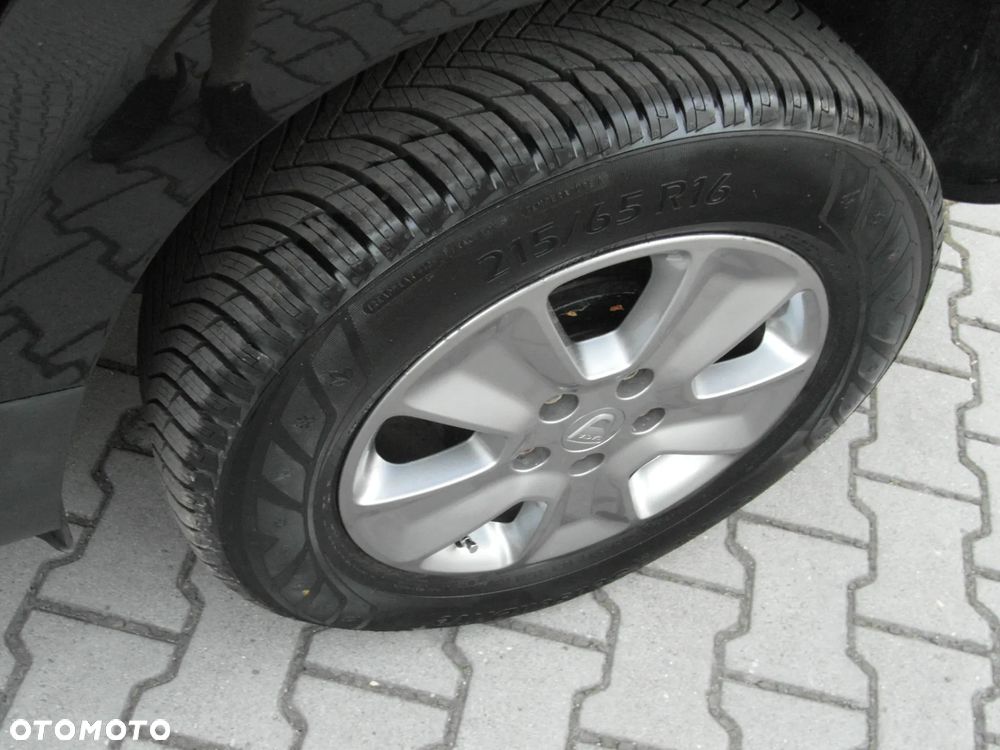 Dacia Duster 1.2 TCe Prestige S&S EU6 - 35