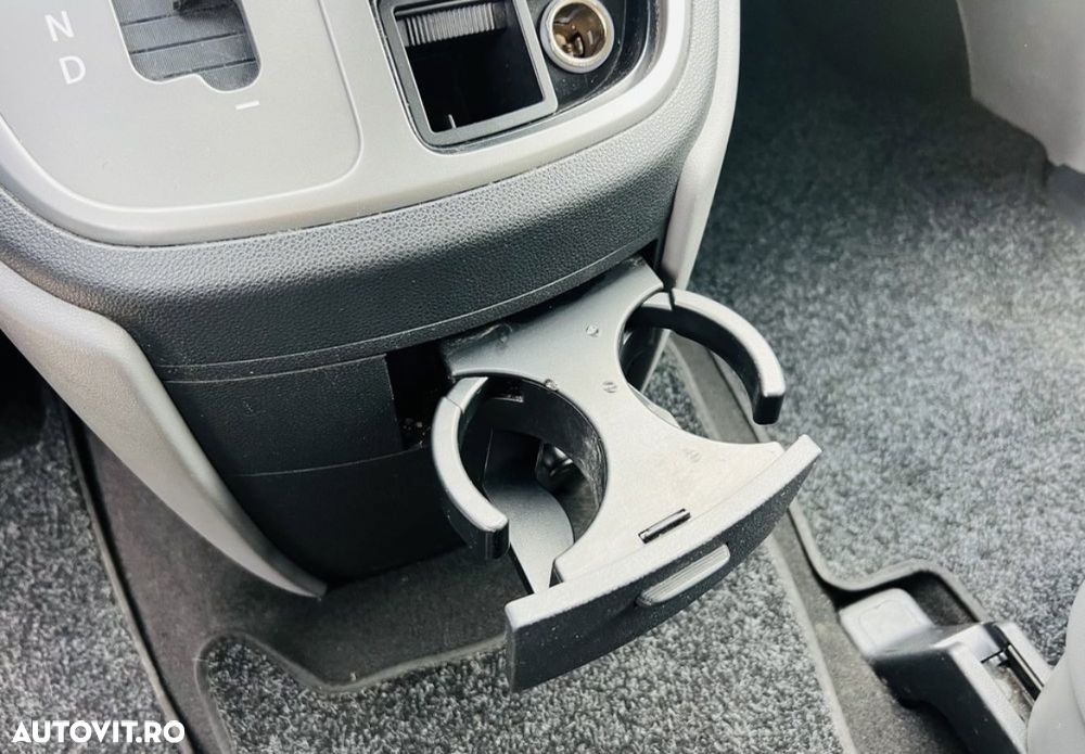 Hyundai H-1 2.5 CRDi Travel Comfort - 29