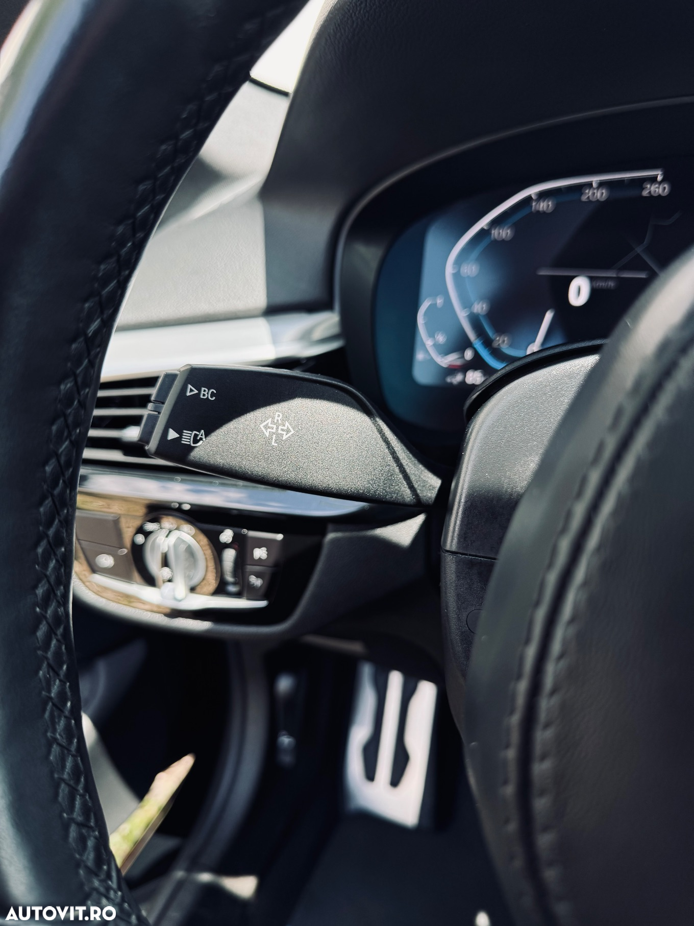 BMW Seria 5 530e xDrive Touring Aut. - 25