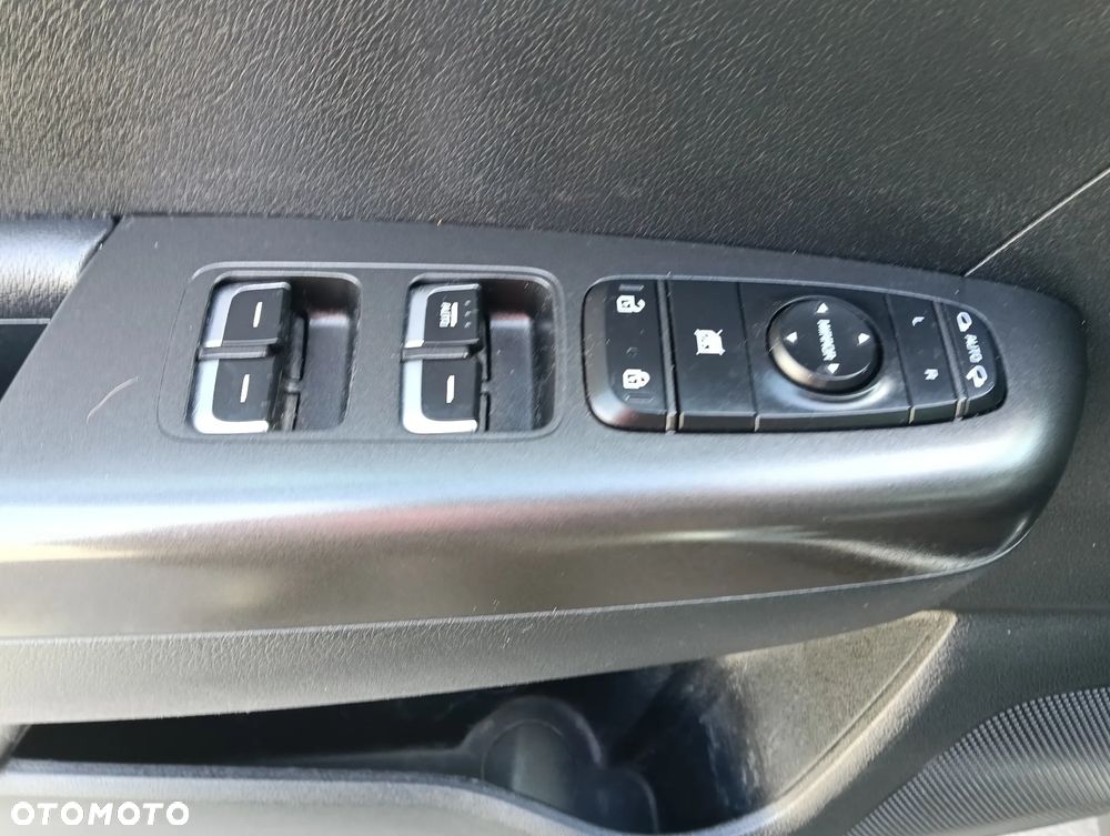 Kia Sportage 1.6 T-GDI 2WD SPIRIT - 19