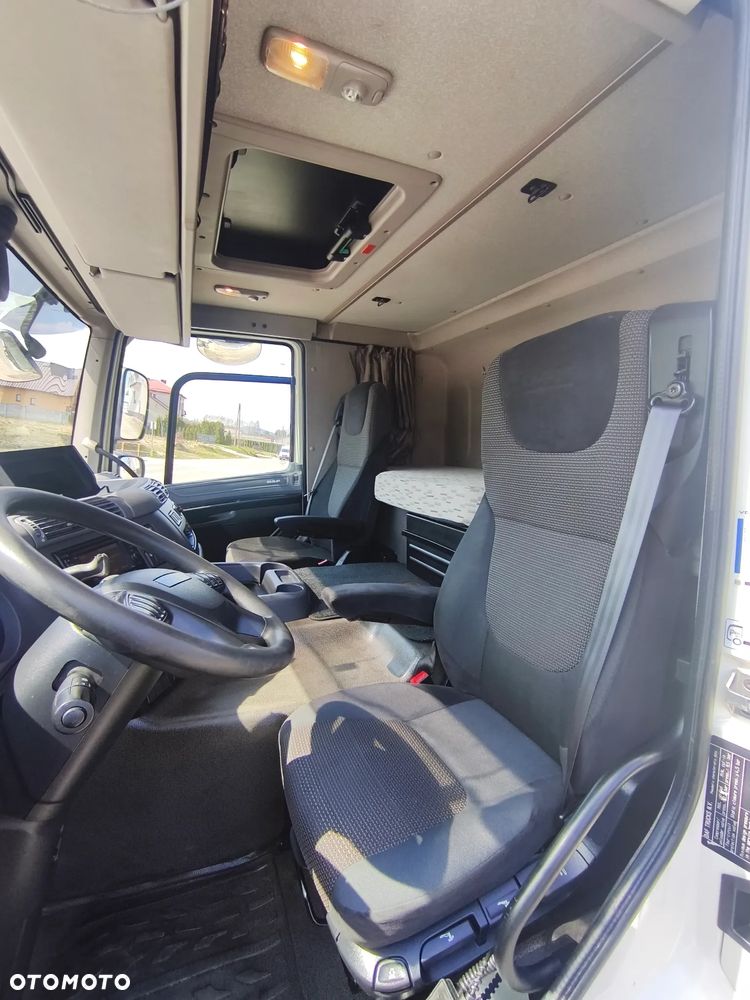 DAF CF 460 / 6 x 2 / Oś Skrętna / Chłodnia / Termo King / Sprowadzony / Sypialka / - 6