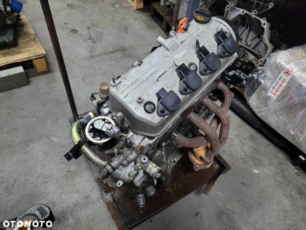 Honda civic VII sedan 1.6 D16V1 Silnik - 4