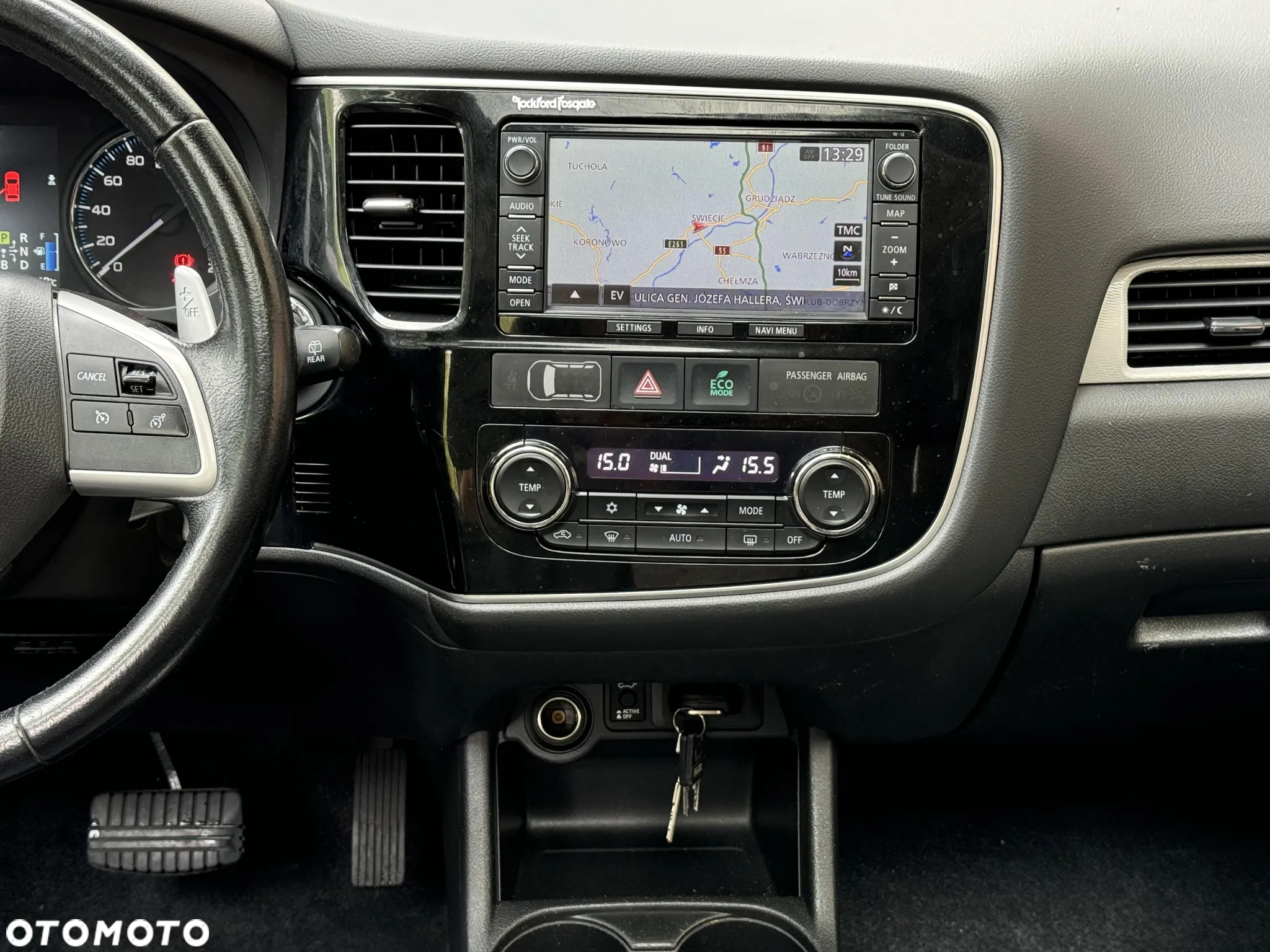 Mitsubishi Outlander 2.0 4WD Plug-In Hybrid - 26