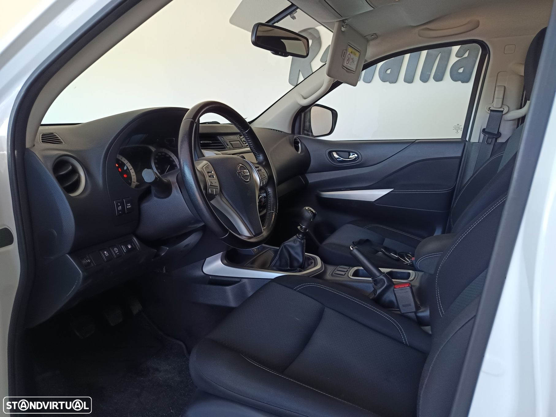 Nissan Navara 2.3 dCi CD 4WD N-Connecta - 29