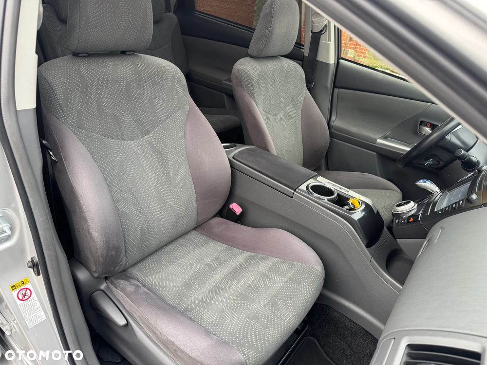 Toyota Prius+ (Hybrid) Comfort - 11