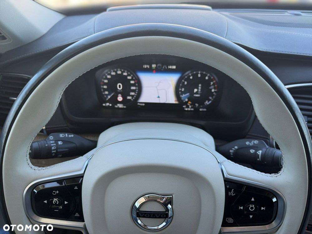 Volvo XC 90 - 19