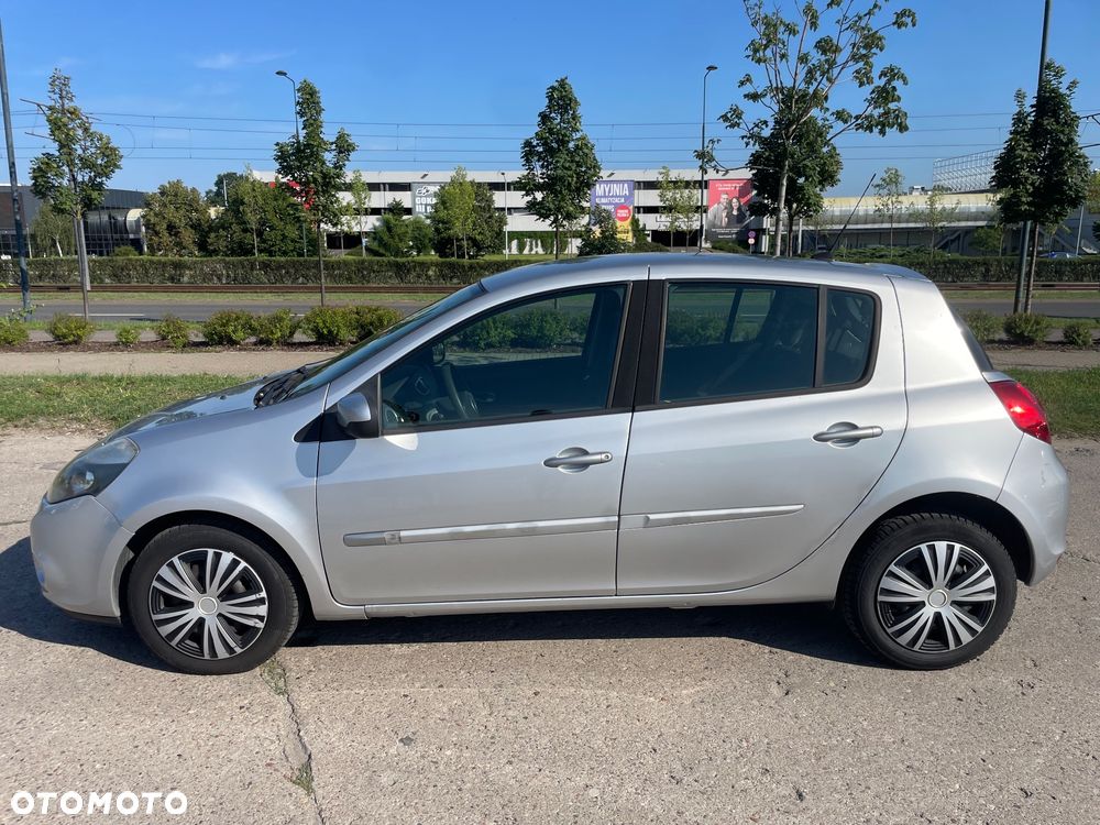 Renault Clio 1.5 dCi Alize - 8