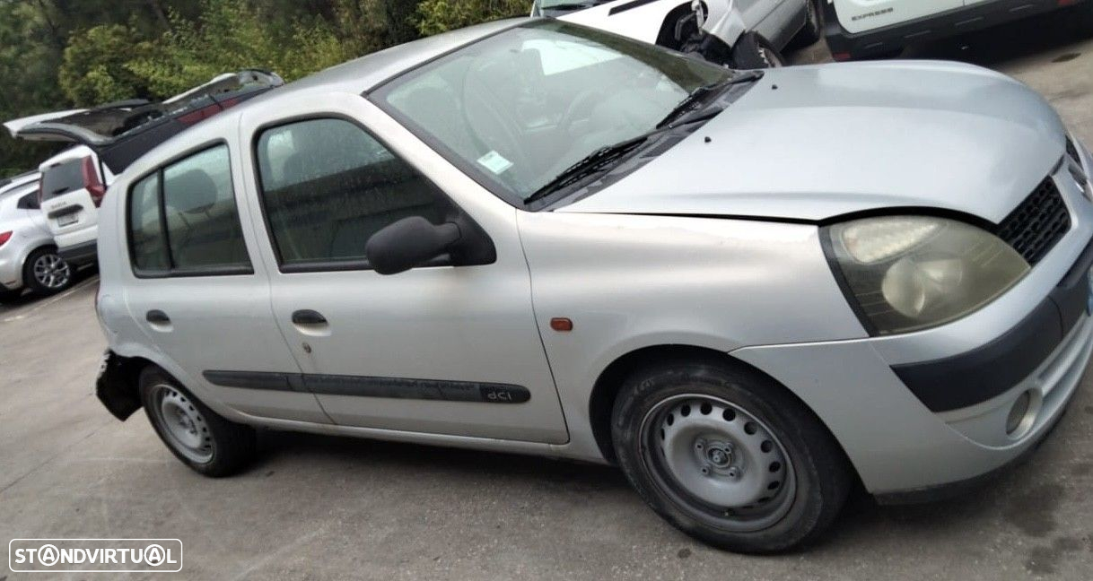 Renault Clio 1.5 DCI de 2002 disponível para peças - 6