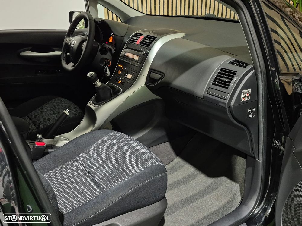Toyota Auris 1.33 VVT-i Sol - 15