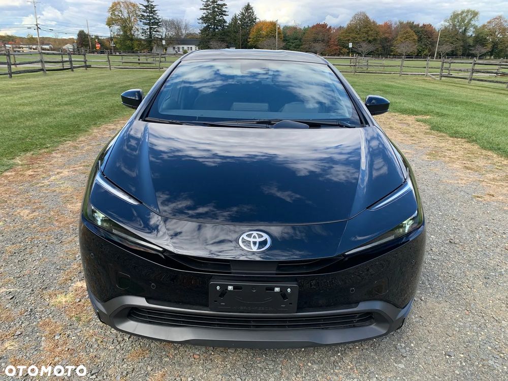 Toyota Prius Hybrid Executive - 3