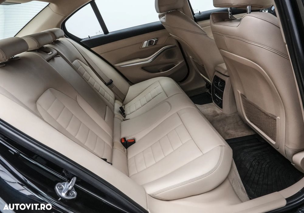 BMW Seria 3 320d xDrive AT Luxury Line - 15