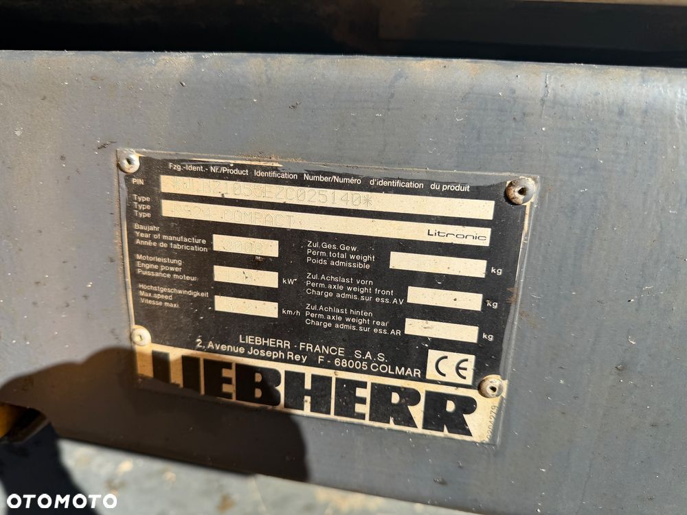 Liebherr 924 Compact - 11