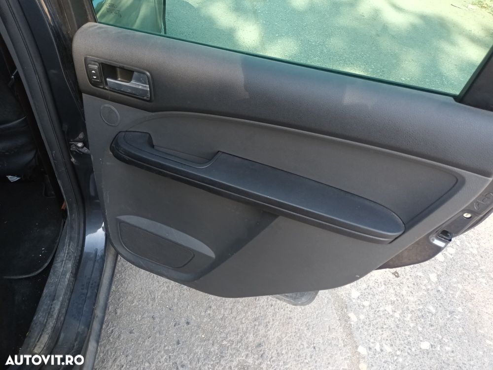 Dezmembrari  Ford C-MAX 1  2003  > 2010 1.8 TDCi Motorina - 23