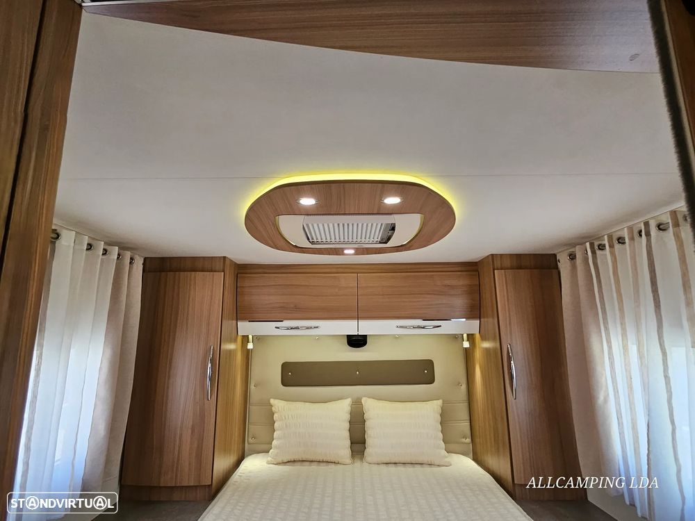 Pilote Sensation P746 CAIXA AUTOMÁTICA CAMA CENTRAL/ BASCULANTE - 54