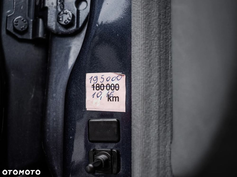 Mercedes-Benz Klasa E - 38