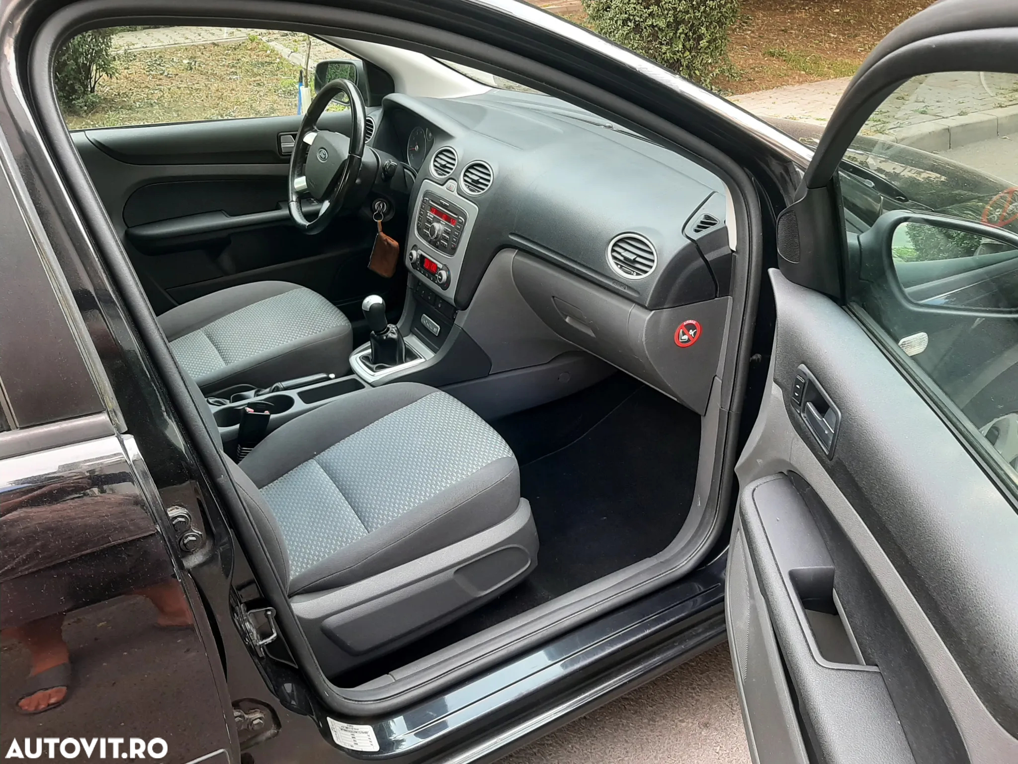 Ford Focus 1.8 Black Magic - 15