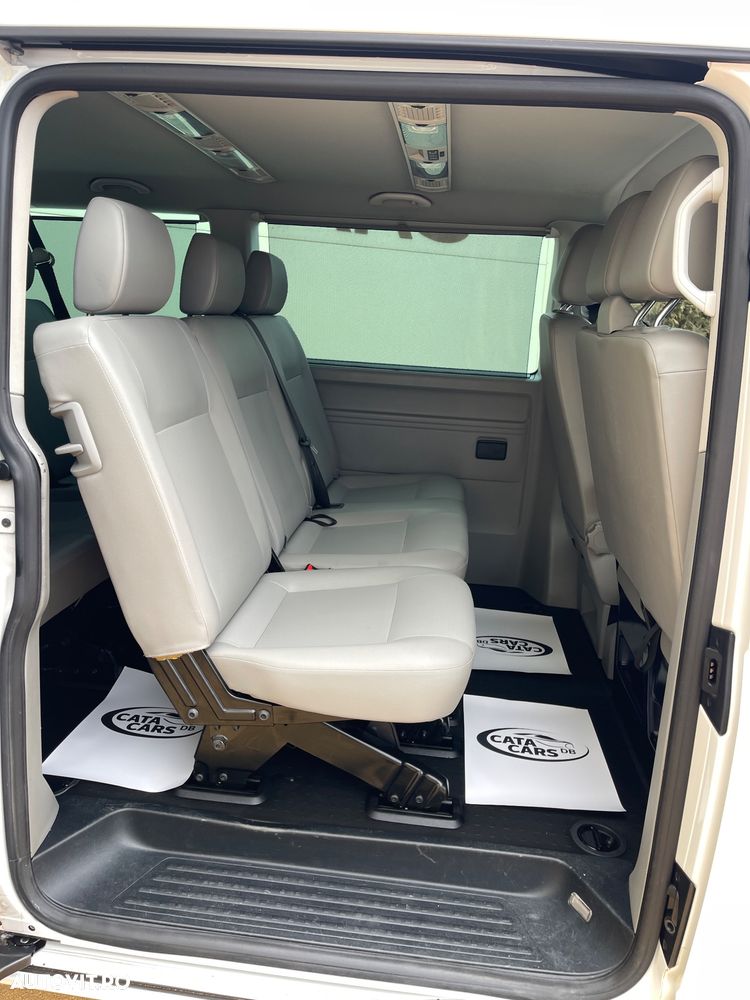 Volkswagen Caravelle - 24