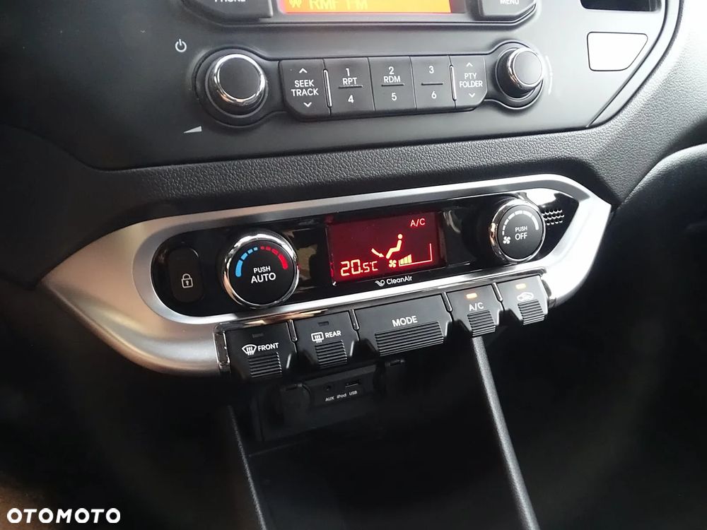 Kia Rio 1.2 Dream Team Edition - 35