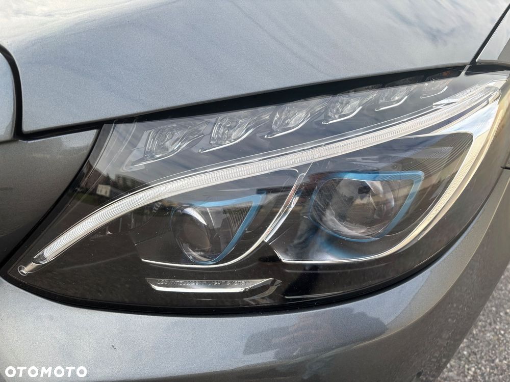 Mercedes-Benz Klasa C 250 7G-TRONIC - 36
